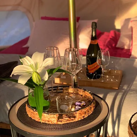 Caravana Juliana - Glamping Swaderki Exterior photo