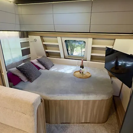 Caravana Juliana - Glamping Swaderki Exterior photo