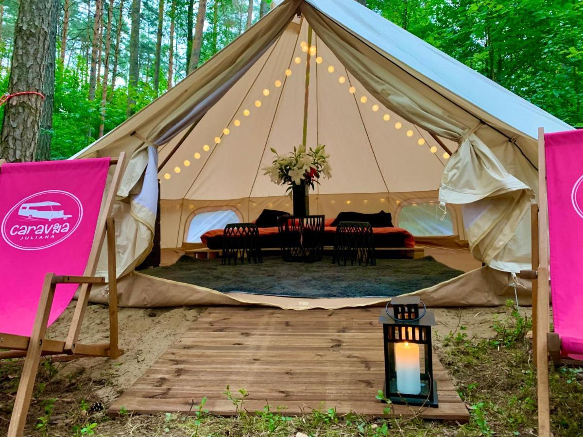 Caravana Juliana - Glamping Campo de lujo Swaderki
