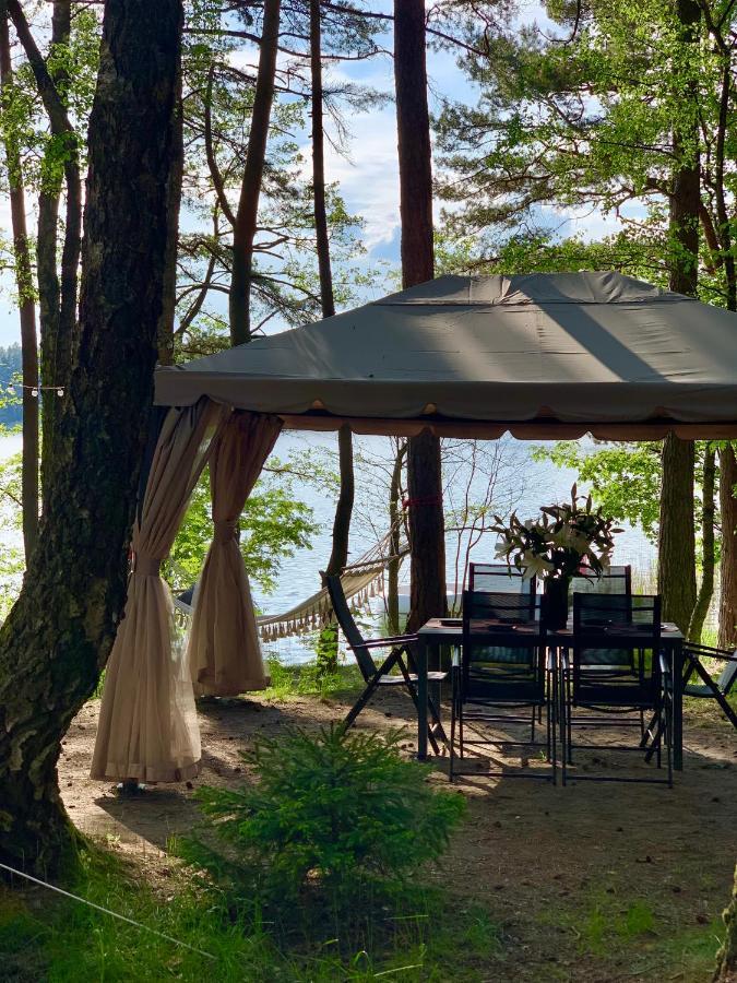 Campo de lujo Caravana Juliana - Glamping Swaderki