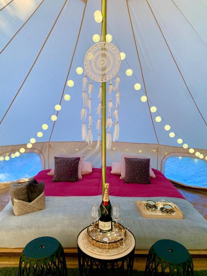 Caravana Juliana - Glamping Swaderki