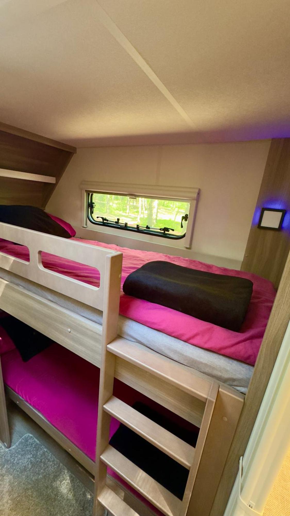 Caravana Juliana - Glamping * Swaderki